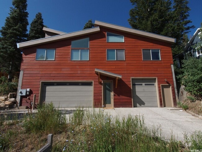 Building Photo - 430 Aspen Dr Unit #1