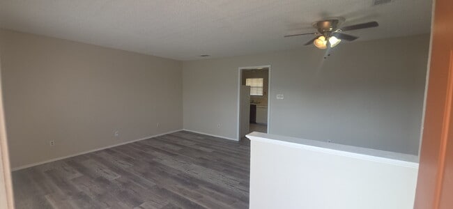 237 Vista Way
