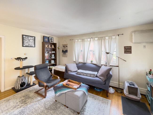 Photo - 594 Centre St Unit 8