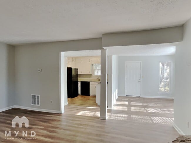 Photo - 3050 Brook Hollow Dr