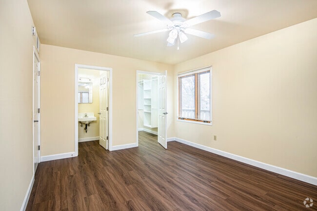 1BR, 1.5 BA - 1020SF - Chalet Gardens Apartments