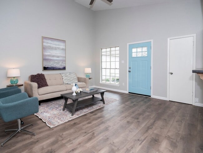 Photo - 9711 Eastwend Dr