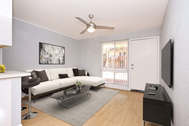 Studio Living - Summit Ridge