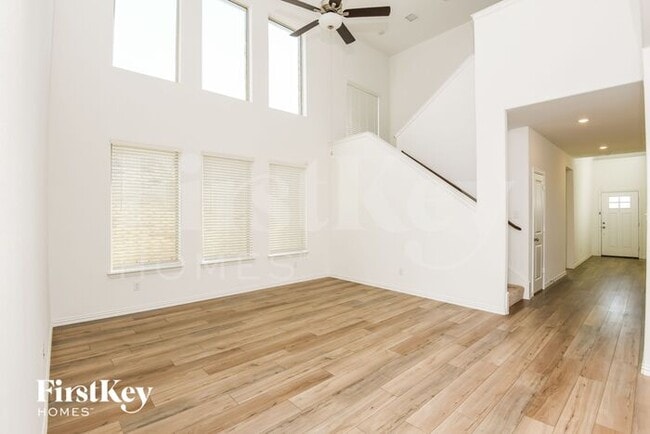 Photo - 2512 Northcote Dr