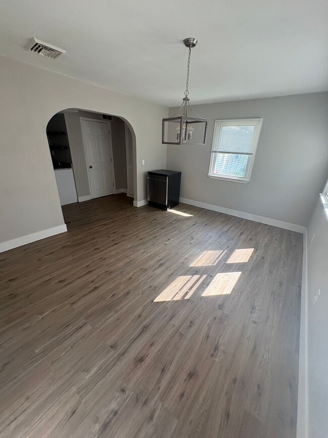 Photo - 27 Wexford Rd