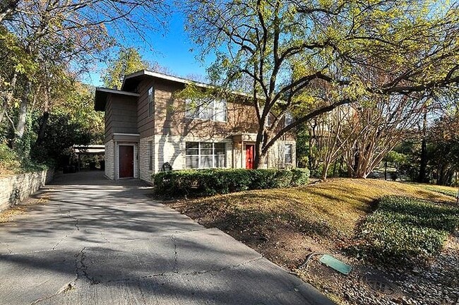 Photo - 2819 San Gabriel St