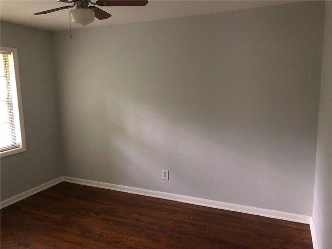 Photo - 1257 Woodland Ave NE