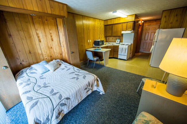 Crestview Apartments