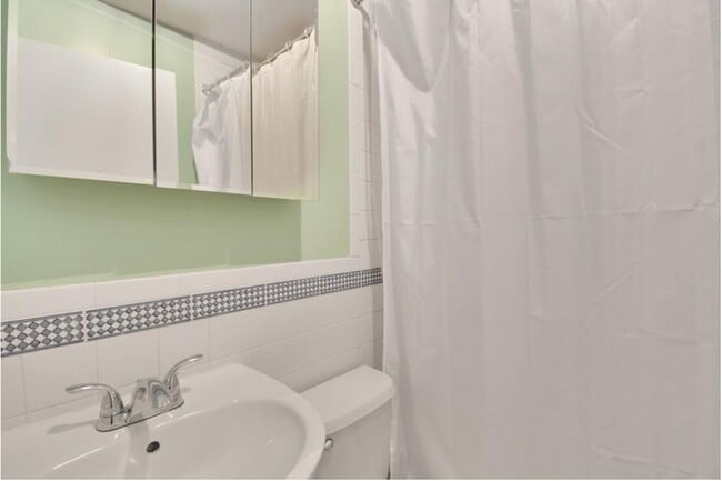 Photo - 595 E 4th St Unidad 2