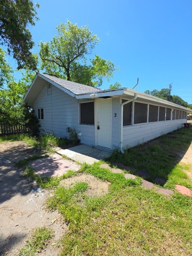 Building Photo - 2554 Beach Ln Unit B