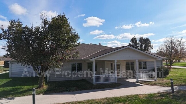 Building Photo - 150 Poppe Dr
