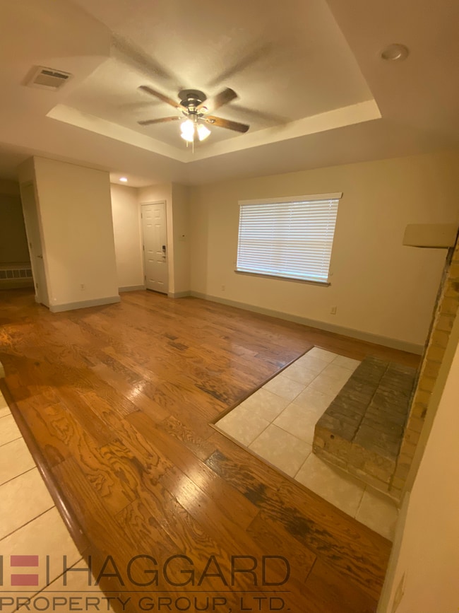 Photo - Renovated half duplex-2 bed, 1 bath, 1 story