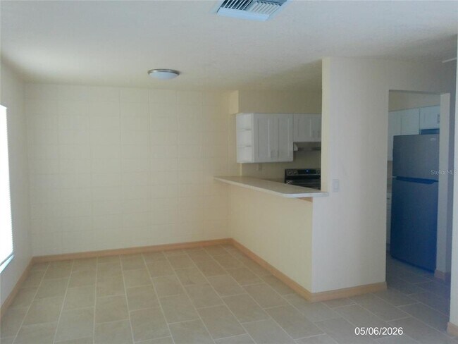 Photo - 920 W Carole St