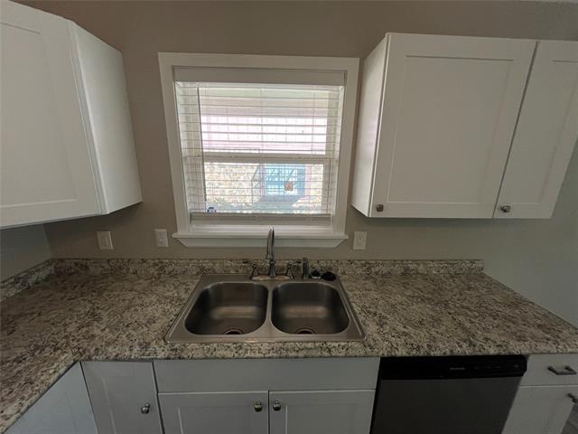 Photo - 5827 Columbia Ave