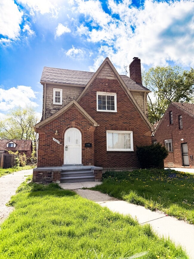 Building Photo - 5267 Haverhill St