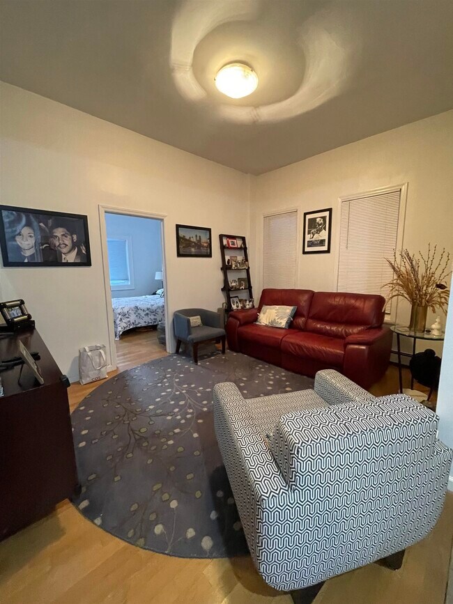 Photo - 265-267 Cambridge Ave Unidad 1