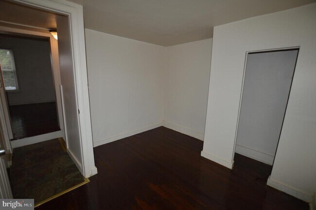 Photo - 482 W South St