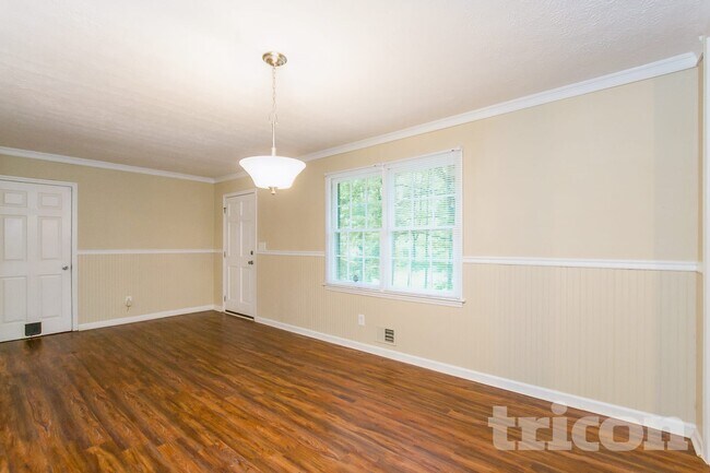 Photo - 1374 Live Oak Ln