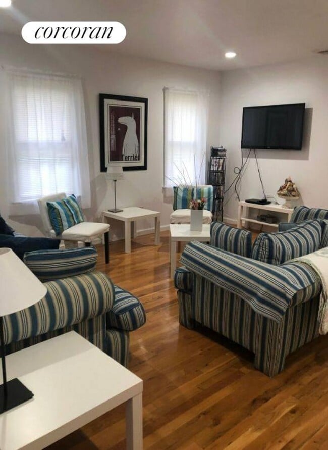 Photo - 2 Seashell Ln