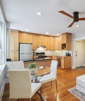 Photo - 120 Riverway Unidad D12