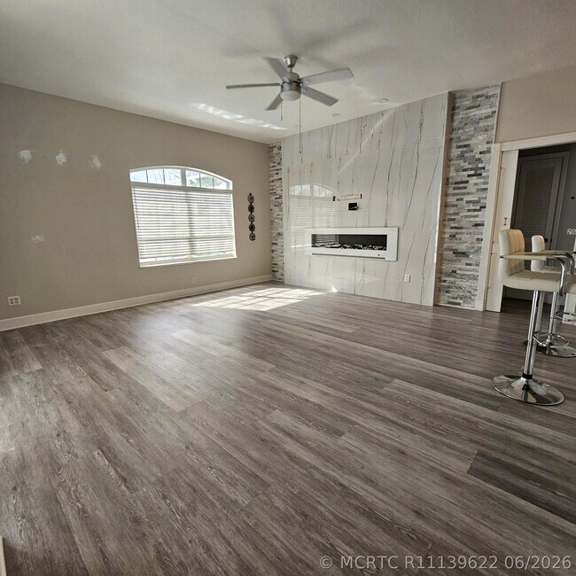 2720 SE Kern Rd