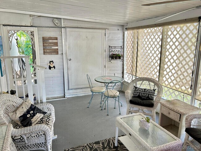 425 Bougainvilla Dr