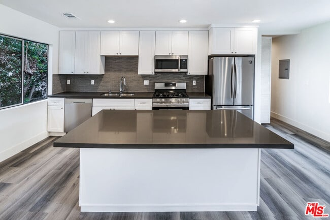 Photo - 11725 Darlington Ave Unit #8