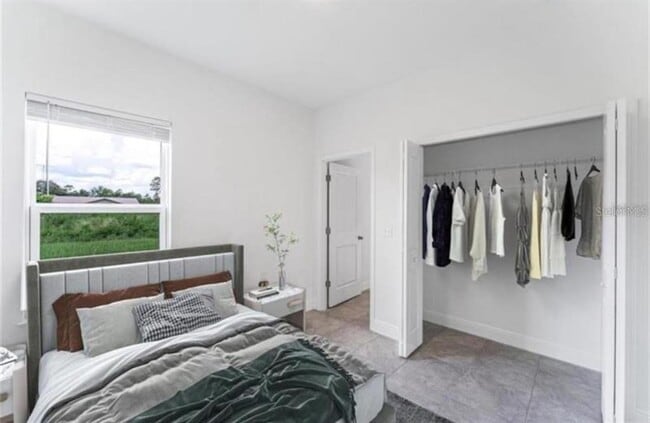 Photo - 799 W Country Club Blvd