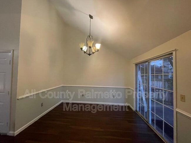 Photo - 107 Persimmon Cir