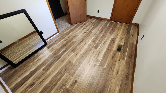 Photo - 11 Woolerton St Unit Lower 1 Bedroom