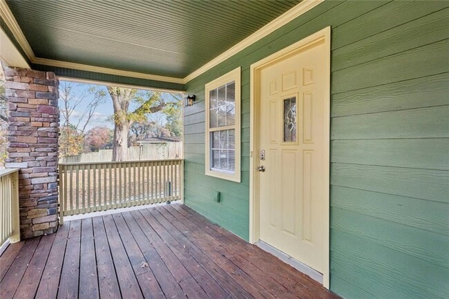 Photo - 891 N Eugenia Pl NW