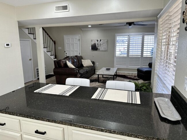 Building Photo - 600 Higdon Ferry Rd Unit 300