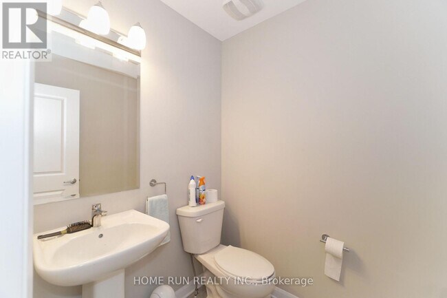 Photo - 422 Kayak St