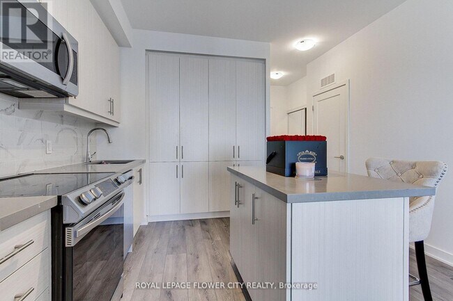 Photo - 95 Oneida Crescent Unit 2305