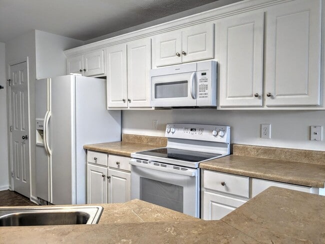 Photo - 508 Simoni Pl
