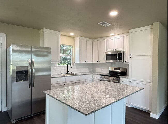Photo - "Charming 2-Bed, 1-Bath Retreat in Lott, T...