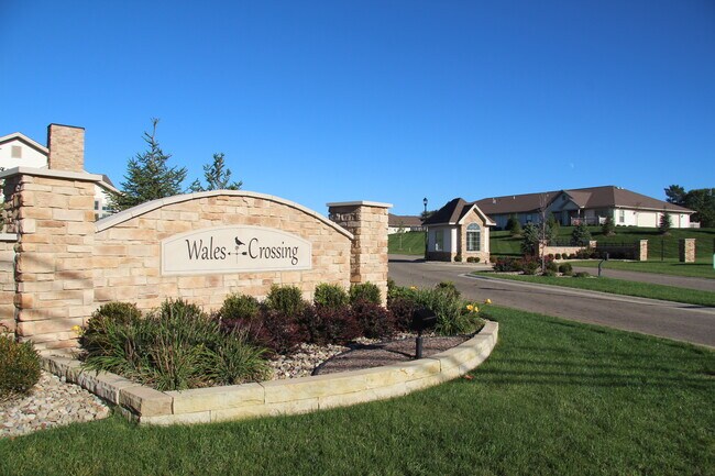 Wales Crossing - Wales Crossing Apartments