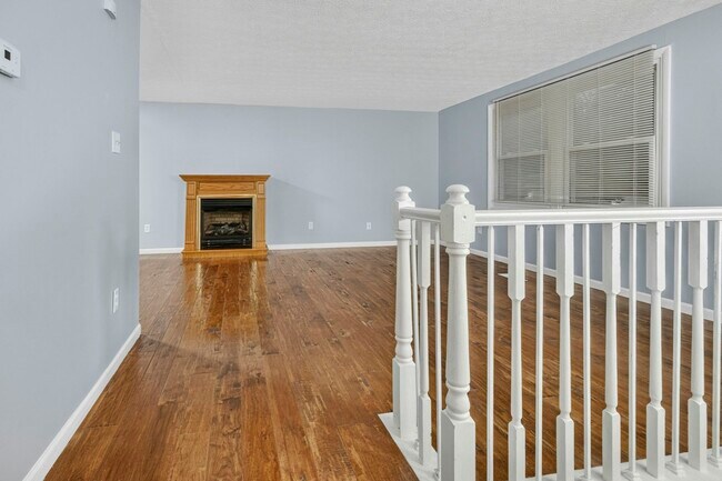 Photo - 423 Doverwood Dr