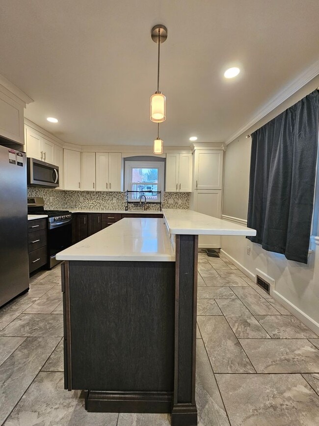 Photo - 923 Rohrerstown Rd