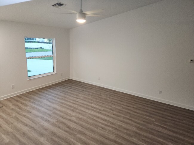 Photo - 1115 18th St SW