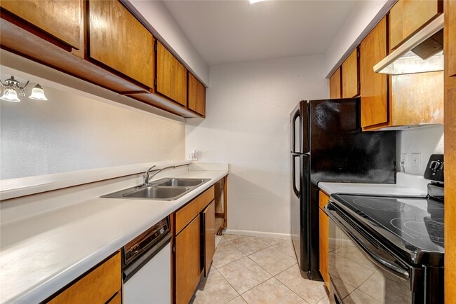 Photo - 3005 Walnut Bend Ln Unit 12