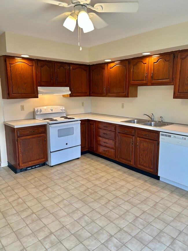 106 W 3rd St Unit A