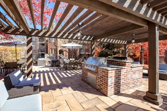 Photo - Mountain Gate