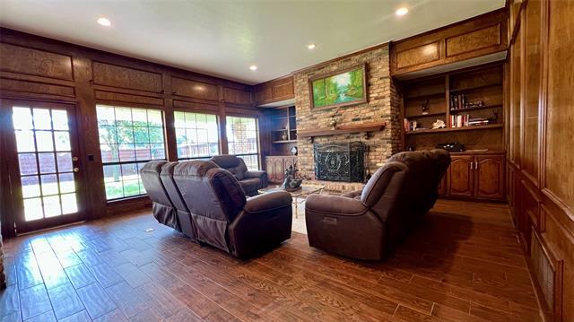 Photo - 3600 Interlaken Dr