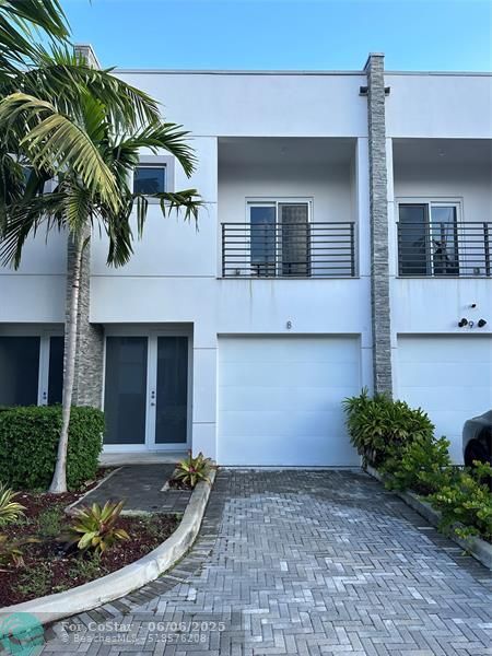 Photo - 821 NE 17th Ave Townhome