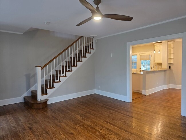 2703 Staff Ln
