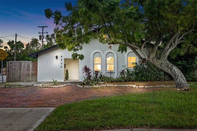 Building Photo - 4920 30th Ave N