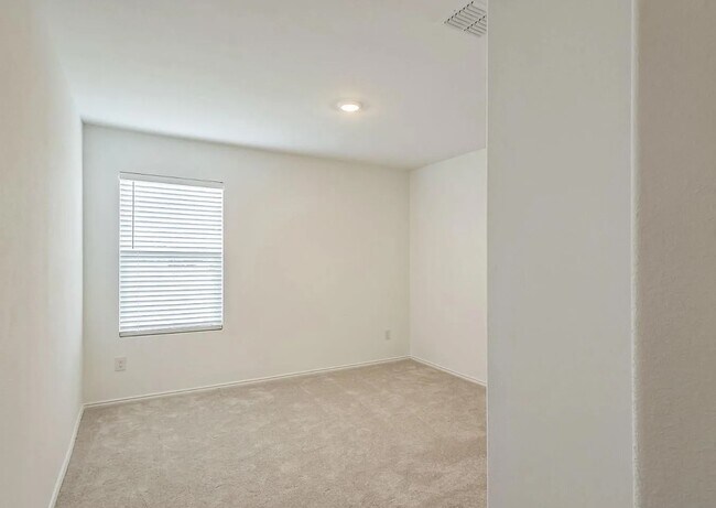Photo - 7904 Gilbert St