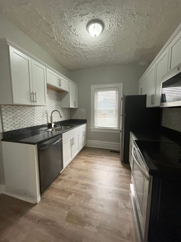 Photo - 931-933 E. Whittier Street