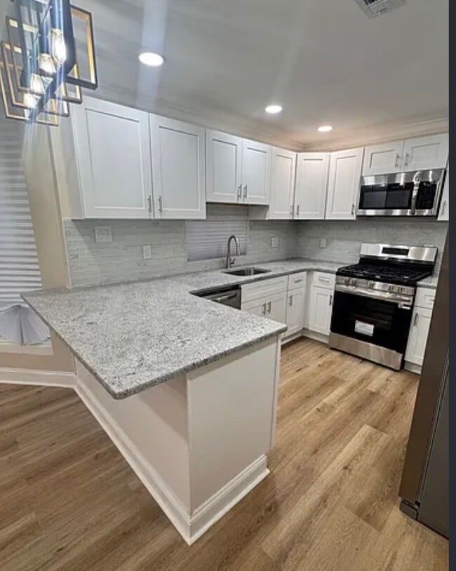 Photo - 5751 Walton Ave